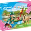 Playmobil Family Fun PM70295 - Set Cadou Zoo Fetita si Animale #70295
